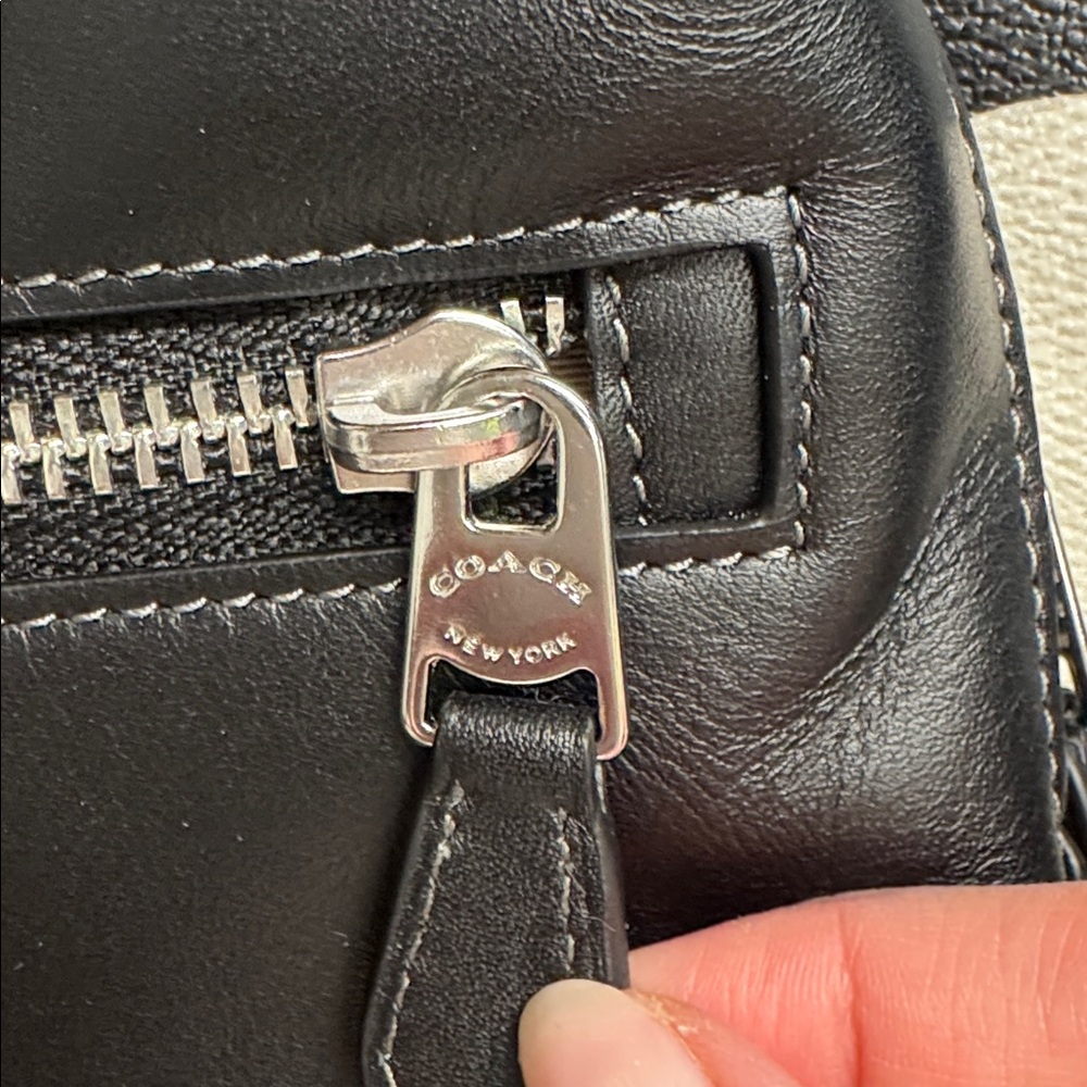 Coach Men’s Black and Cream Leather Backpack - Picture 2 of 5